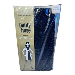 Vintage 60’s Spellbound Seamless Stretch Textured Pantyhose Black Petite 100-115
